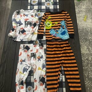 Lot of two boys Toddler Halloween pjs 2t and 3t